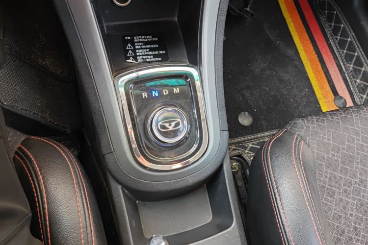 凯翼C3R 2015款 1.5L AMT金钻版中控内饰18