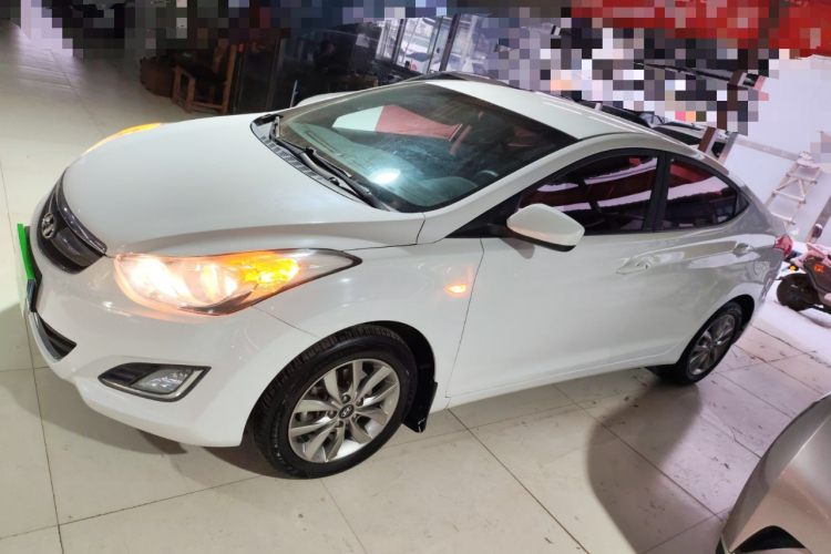 现代 朗动 2015款 1.6L 自动时尚型车身外观4