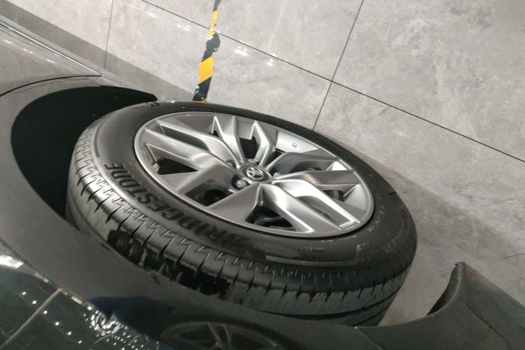 丰田 亚洲龙 2021款 2.5L 豪华版车身外观6008