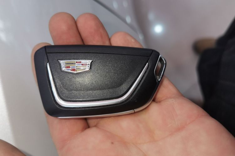 凯迪拉克XT5 2025款 2.0T 豪华型中控内饰11