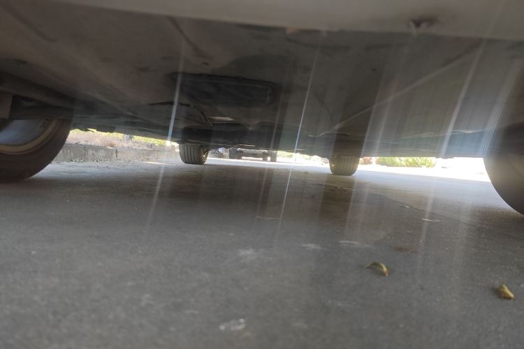 宝马2系多功能旅行车 2019款 220i 领先型局部细节9008