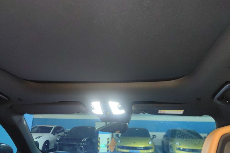 领克09 2024款 2.0T 四驱运动版 五座局部细节22