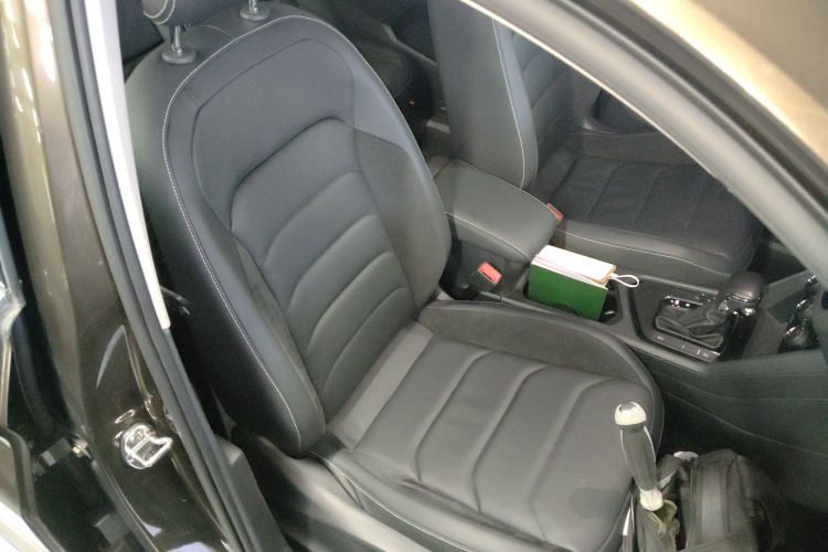 大众 途观L 2017款 330TSI 自动两驱豪华版局部细节41