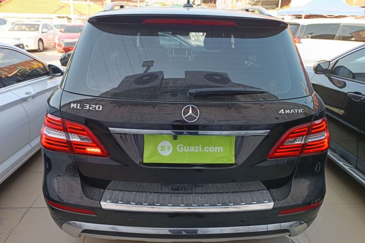 奔驰M级 2014款 ML 320 4MATIC车身外观6