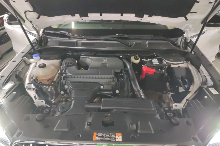 林肯 冒险家 2023款 2.0T 两驱尊雅版机舱底盘24