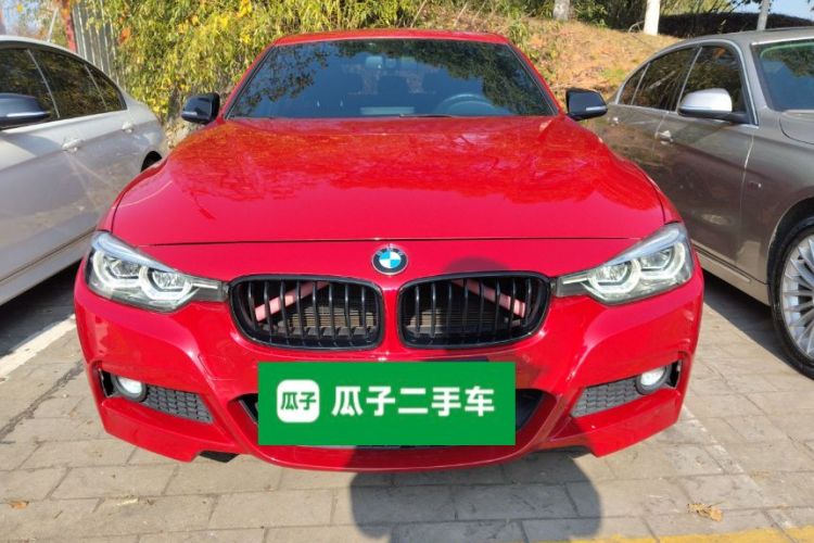 宝马3系 2019款 320i M运动曜夜版车身外观2