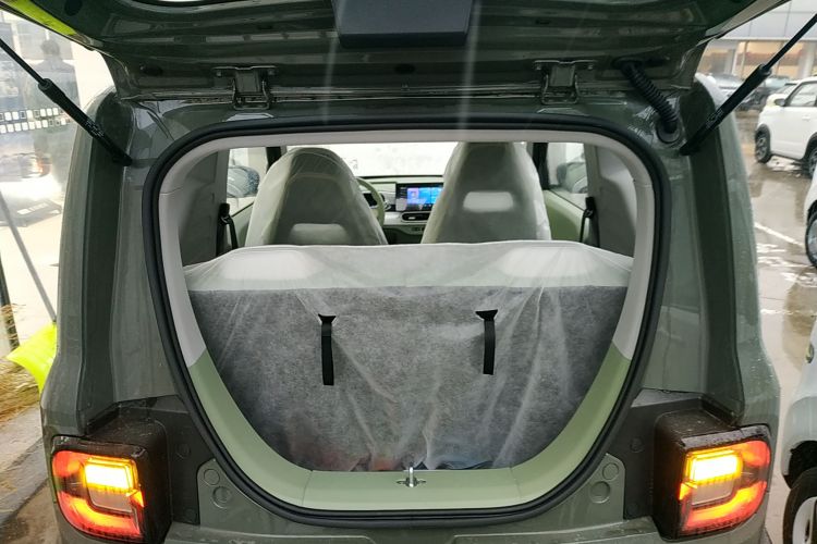 吉利银河 2025款 210km 熊猫骑士机舱底盘23