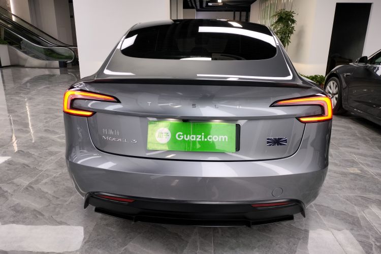 特斯拉 Model 3 2024款 高性能全轮驱动版车身外观6004