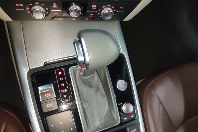 奥迪A6L 2015款 TFSI 百万纪念智领型局部细节18