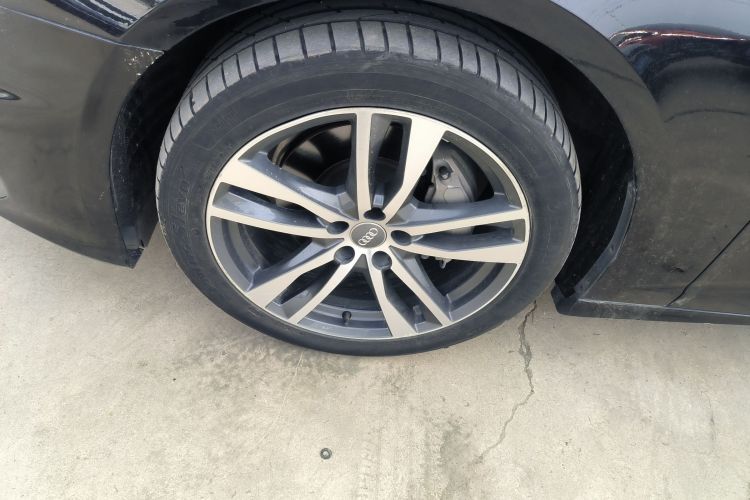 奥迪A6L 2021款 40 TFSI 豪华动感型车身外观6003