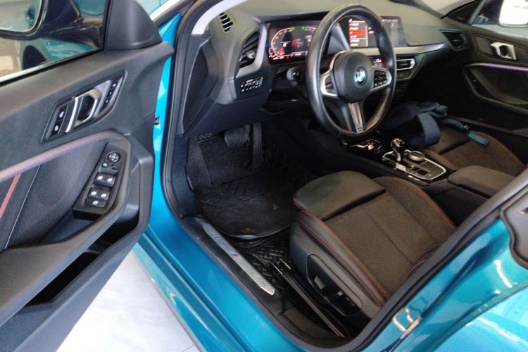 宝马2系(进口) 2023款 225i 四门轿跑车 M运动套装中控内饰20