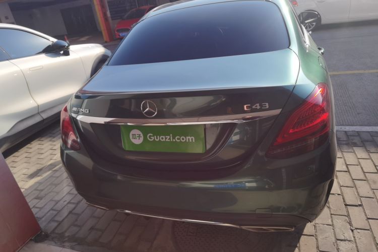 奔驰C级 2019款 C 260 L 运动版车身外观6