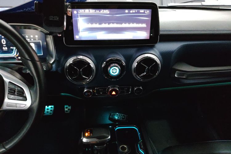 北京BJ40 2020款 2.0T 自动四驱城市猎人版侠客型局部细节16