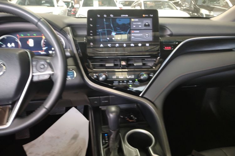 丰田 凯美瑞 2023款 双擎 2.5HG 豪华版中控内饰16