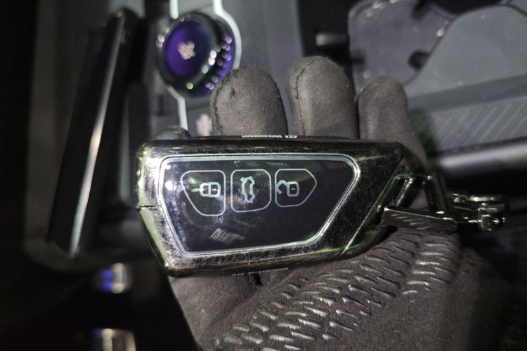 大众 途观L 2025款 PRO 380TSI 两驱 R-Line 智领版中控内饰7001