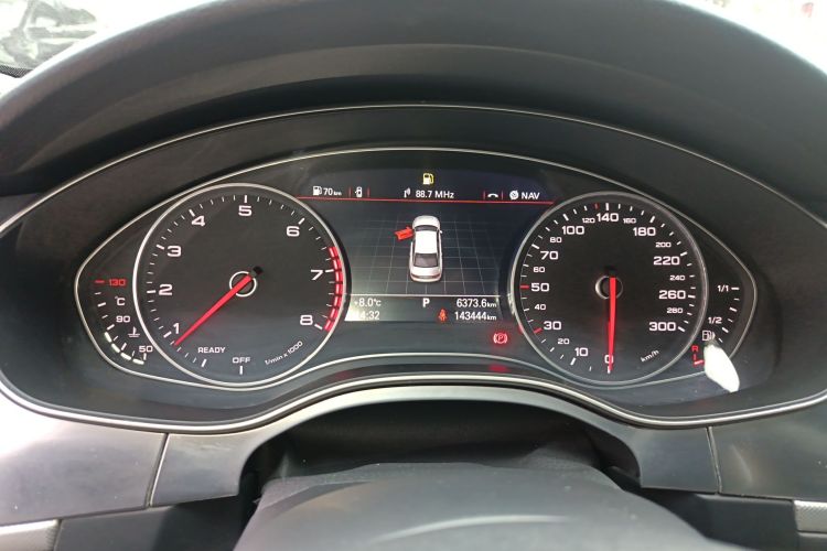 奥迪A6L 2016款 TFSI 技术型中控内饰14