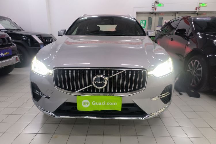 沃尔沃XC60 2024款 B5 四驱智逸豪华版车身外观2