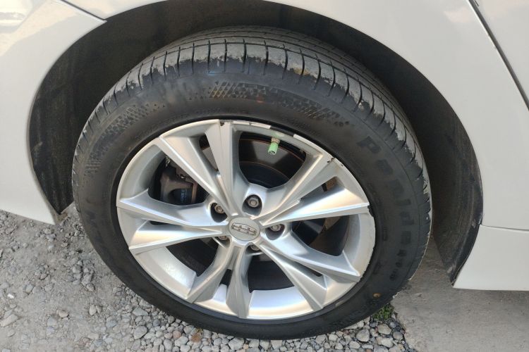 吉利汽车 博瑞 2018款 1.5T MHEV 耀动版车身外观6008