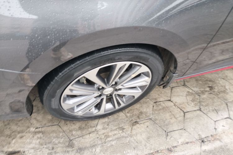 长安 锐程CC 2021款 蓝鲸版 1.5T DCT豪华型车身外观6002