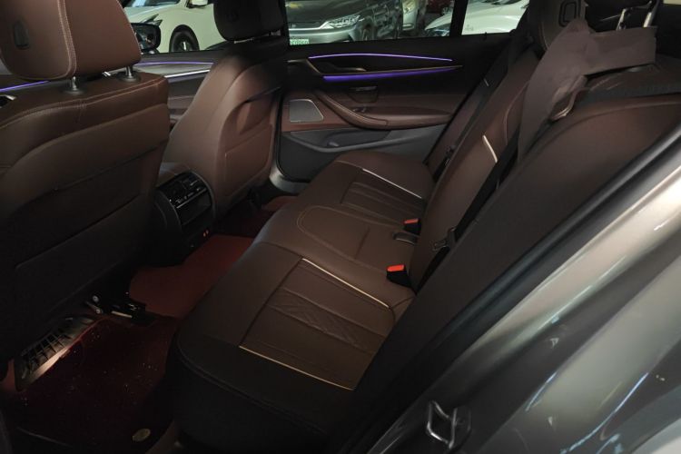 宝马5系 2022款 改款 530Li 领先型 豪华套装中控内饰21