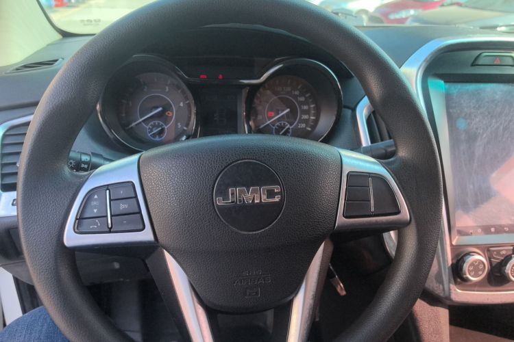 江铃 域虎3 2018款 2.5T柴油四驱豪华版长轴距局部细节13