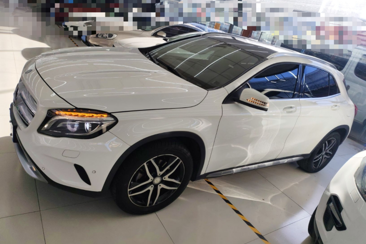 奔驰GLA 2016款 GLA 220 4MATIC 时尚型车身外观6003