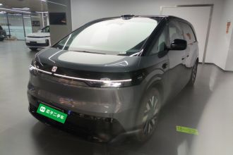 极氪MIX 2025款 长续航智驾版