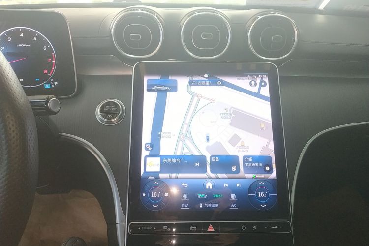 奔驰C级 2023款 改款 C 200 L 运动版中控内饰16