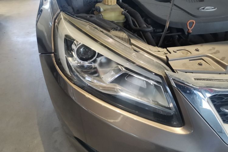 奇瑞 艾瑞泽7 2013款 1.6L CVT致享版车身外观8