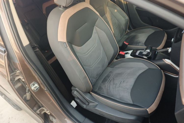 思皓E20X 2020款 不凡版局部细节41