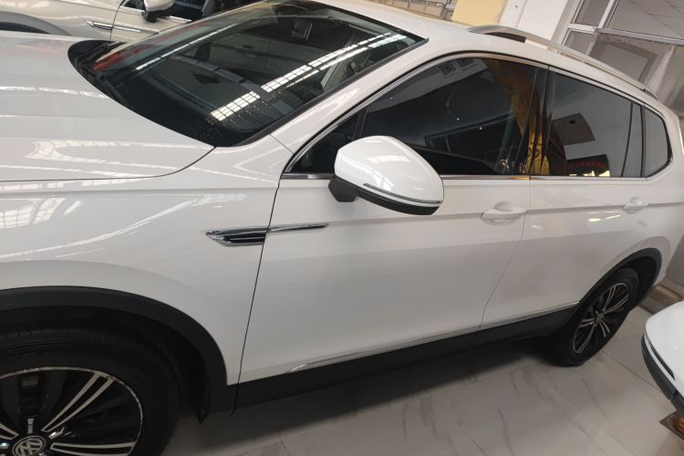 大众 途观L 2019款 330TSI 自动两驱全景舒适版 国VI车身外观4