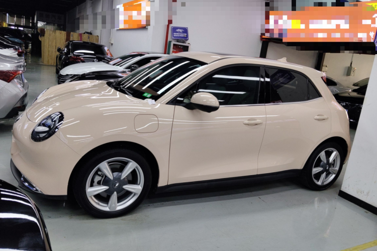 欧拉好猫 2023款 401km标准续航 尊荣型 磷酸铁锂车身外观6003