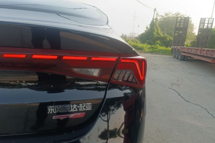 起亚K5 2021款 270T CVVD 焕新版车身外观9