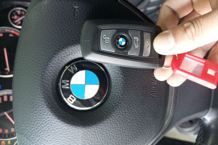 宝马5系 2017款 525Li 领先型中控内饰11