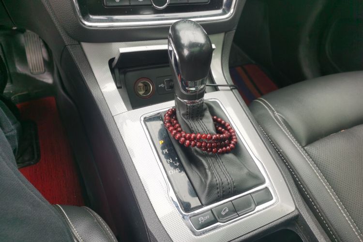 荣威RX5 2019款 20T 两驱自动4G互联铂金版局部细节18