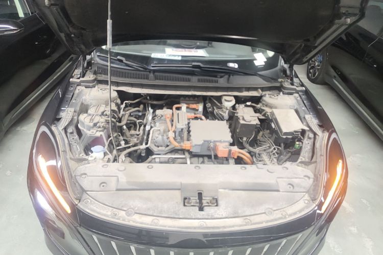 红旗E-QM5 2022款 431km 充电乐享版局部细节24