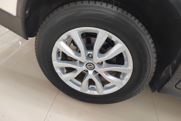 日产 奇骏 2020款 2.0L XL ITS CVT 2WD智联舒适版车身外观56