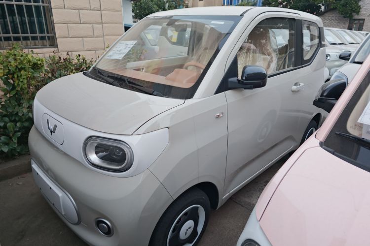 五菱汽车 宏光MINIEV 2024款 第三代 215km 青春版车身外观1