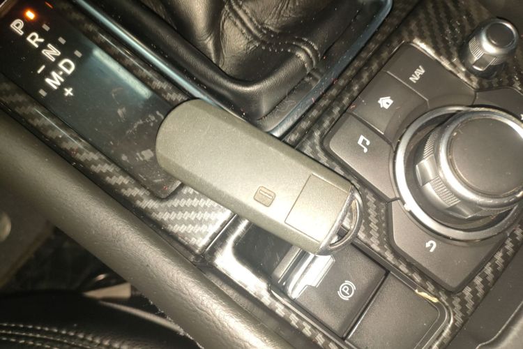 马自达3 昂克赛拉 2017款 三厢 1.5L 自动豪华型 国V中控内饰7001