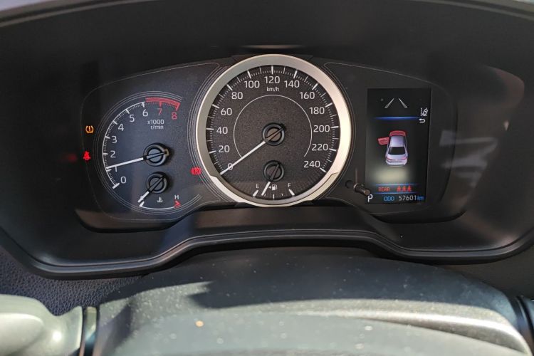 丰田 雷凌 2021款 185T CVT运动版中控内饰14