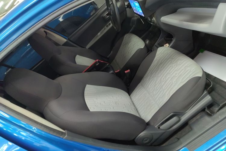 铃木 奥拓 2013款 1.0L 自动豪华型局部细节41