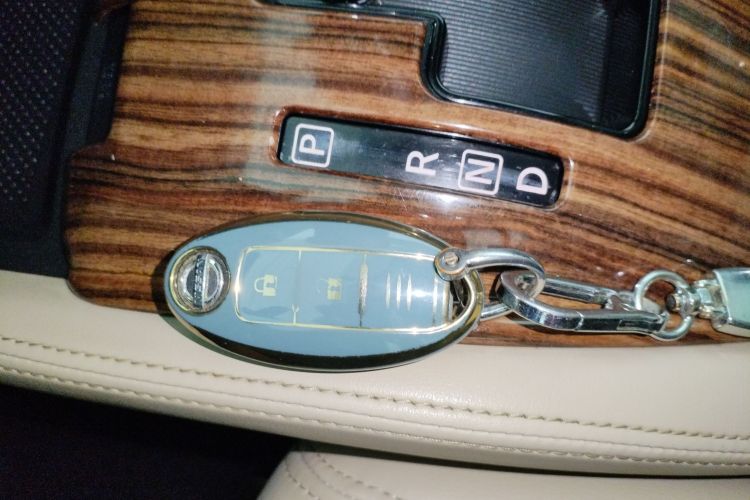 日产 奇骏 2017款 2.0L CVT舒适版 2WD中控内饰7001