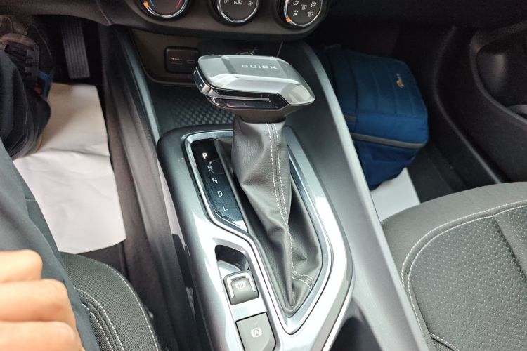 别克 威朗 2023款 Pro 乐逸版中控内饰18