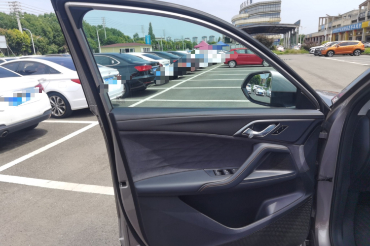 荣威D5X DMH 2024款 135旗舰版中控内饰47