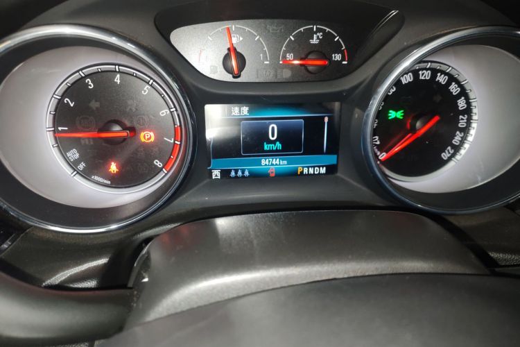 别克 君威 2019款 20T 精英型 国VI中控内饰15