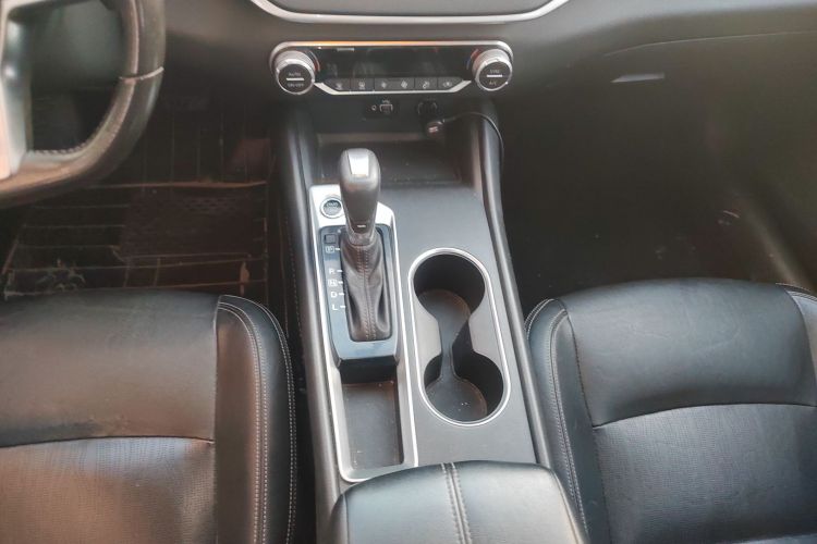 日产 天籁 2019款 2.0T XL 智领版中控内饰18