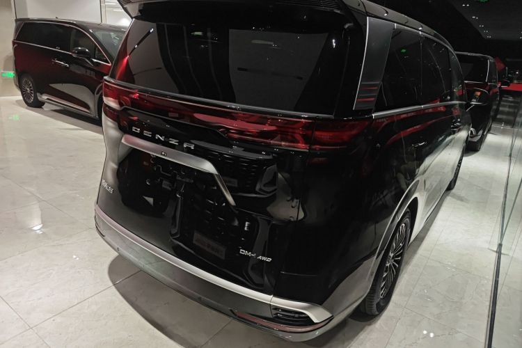 腾势D9 2024款 DM-i 980 四驱旗舰型车身外观6005