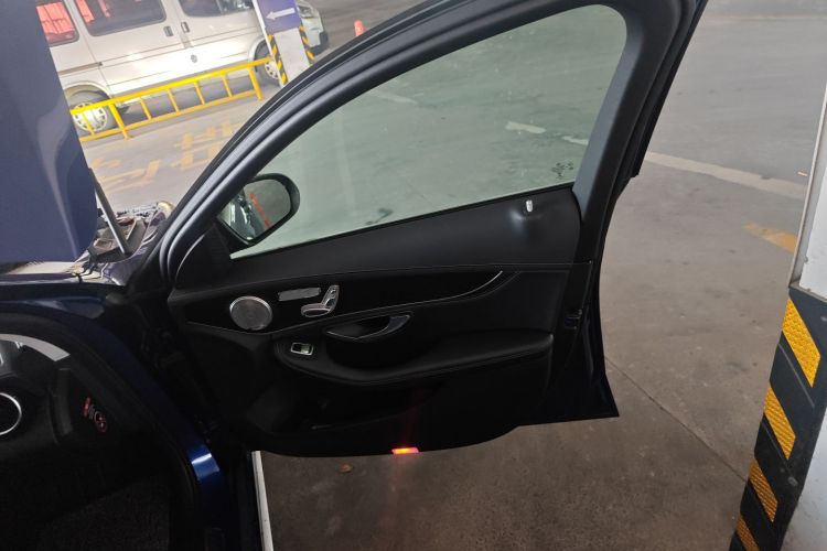 奔驰C级 2020款 改款 C 260 L 运动版中控内饰7005