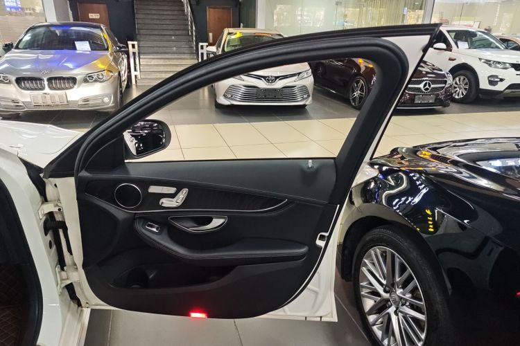 奔驰C级 2018款 C 200 L 运动版中控内饰7005