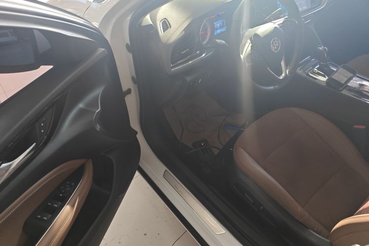 别克 君威 2019款 改款 20T 豪华型 国VI中控内饰20